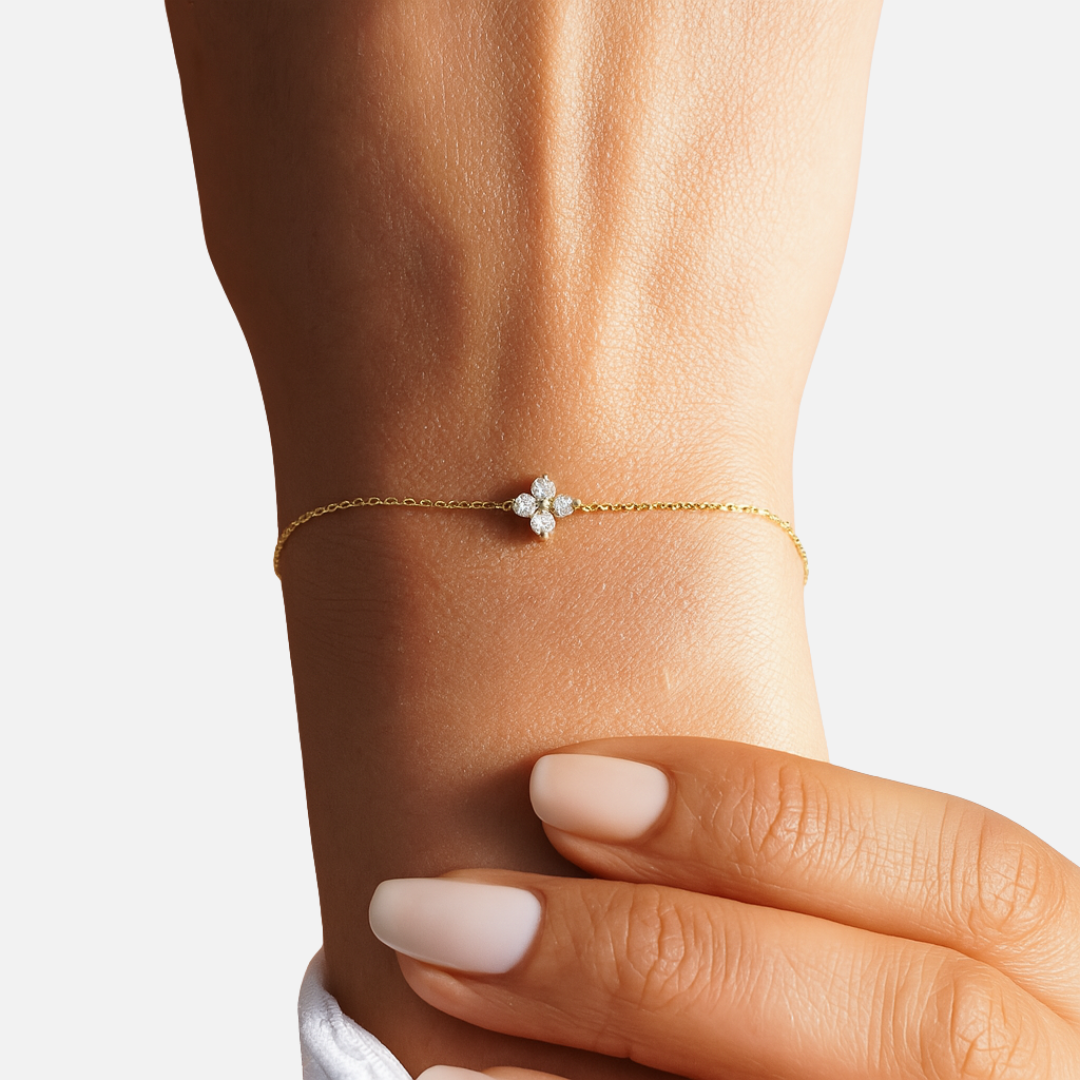 Women's Clover Bracelet – Elegant Four-Leaf Charm Jewellery