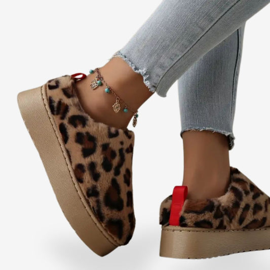 Women’s Warm & Soft Leopard Print Slippers