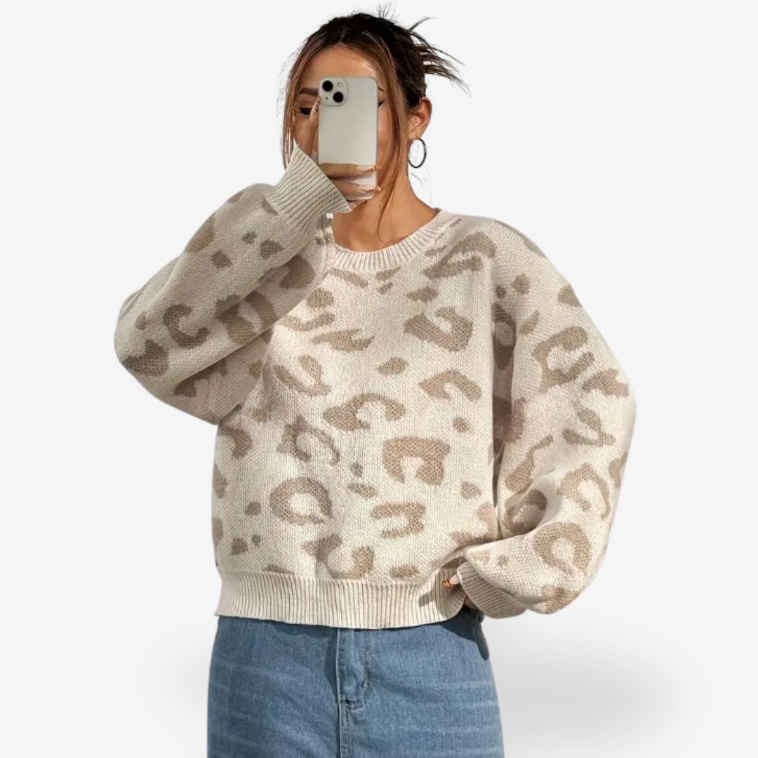 Women’s Warm Knitted Sweater with Subtle Panther Print